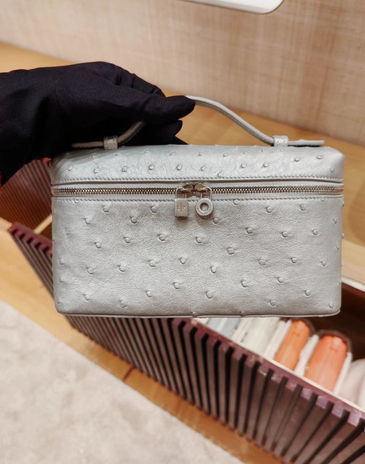 로로피아나 여자가방