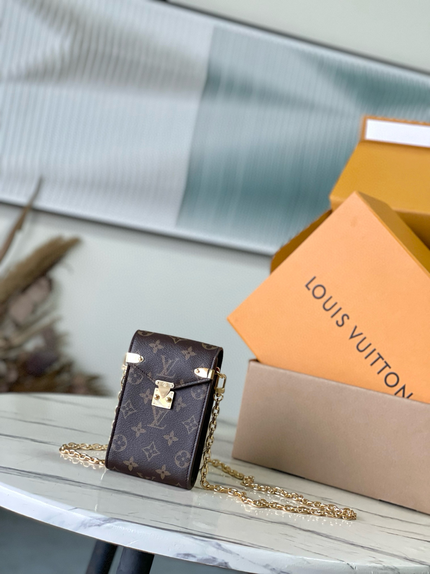 루이비통 M13572 남녀공용가방