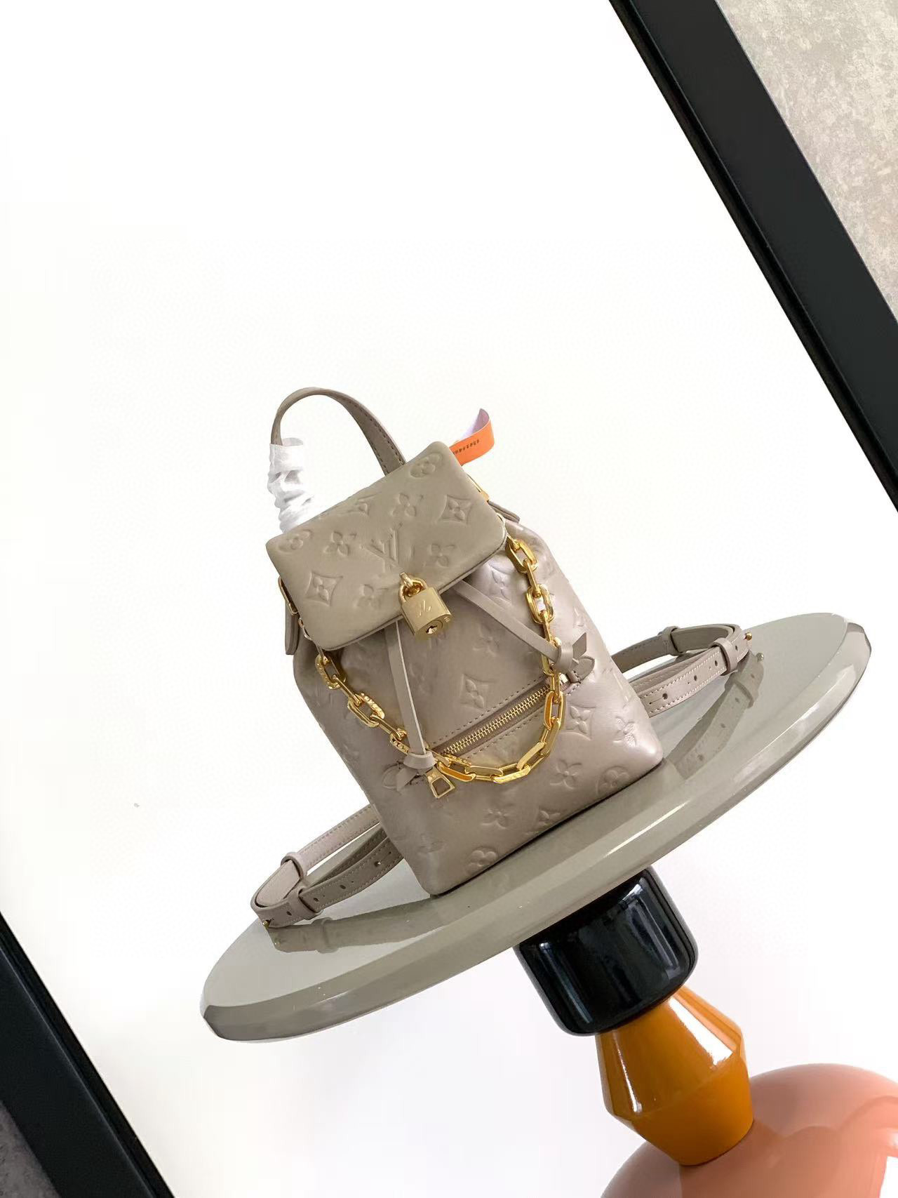 루이비통 M13389 여자가방