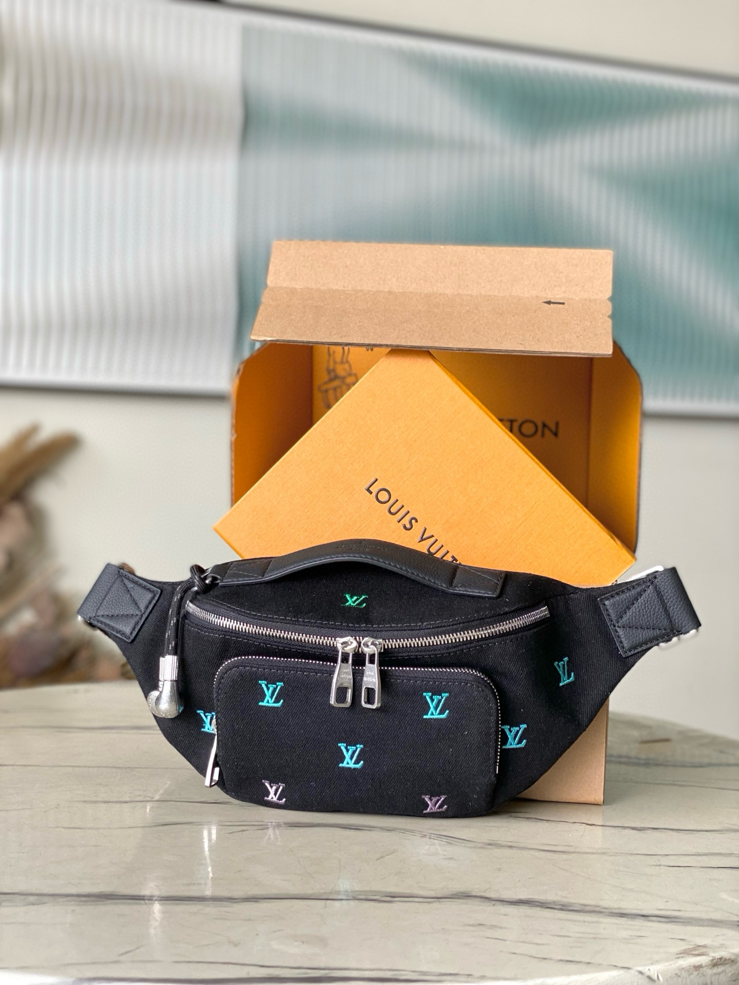 루이비통 M13961 벨트백-힙색-허리가방