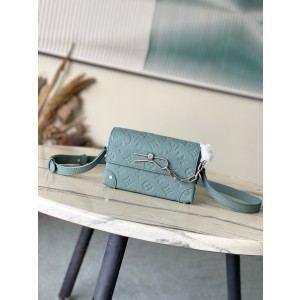 루이비통 M13889 남자가방