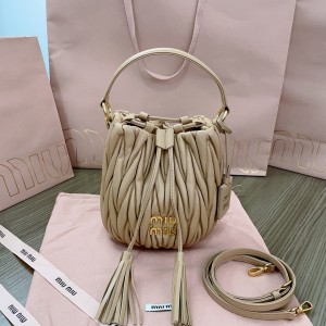 미우미우 5BE085 여자가방