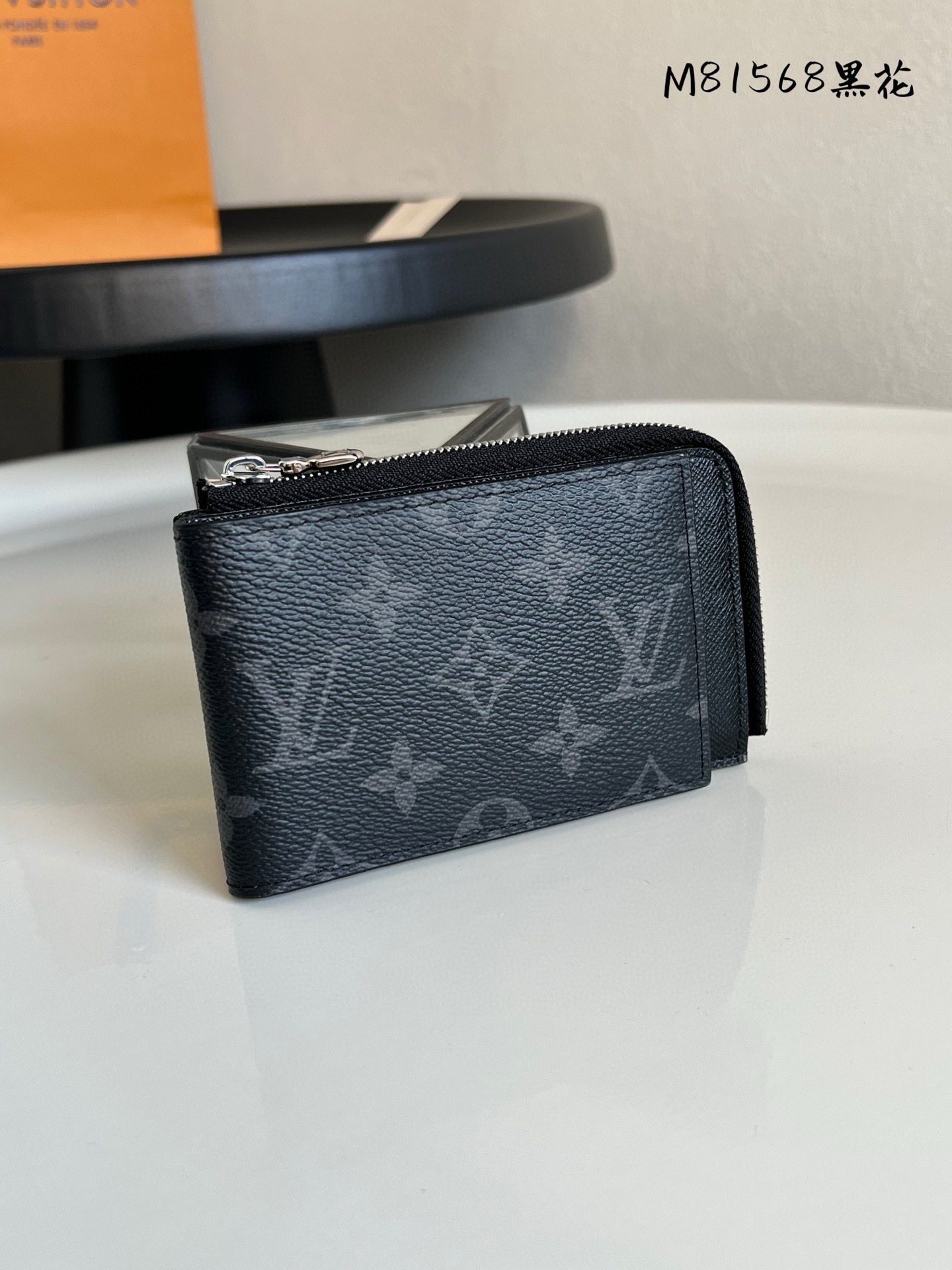 루이비통 M81568 카드지갑 머니클립