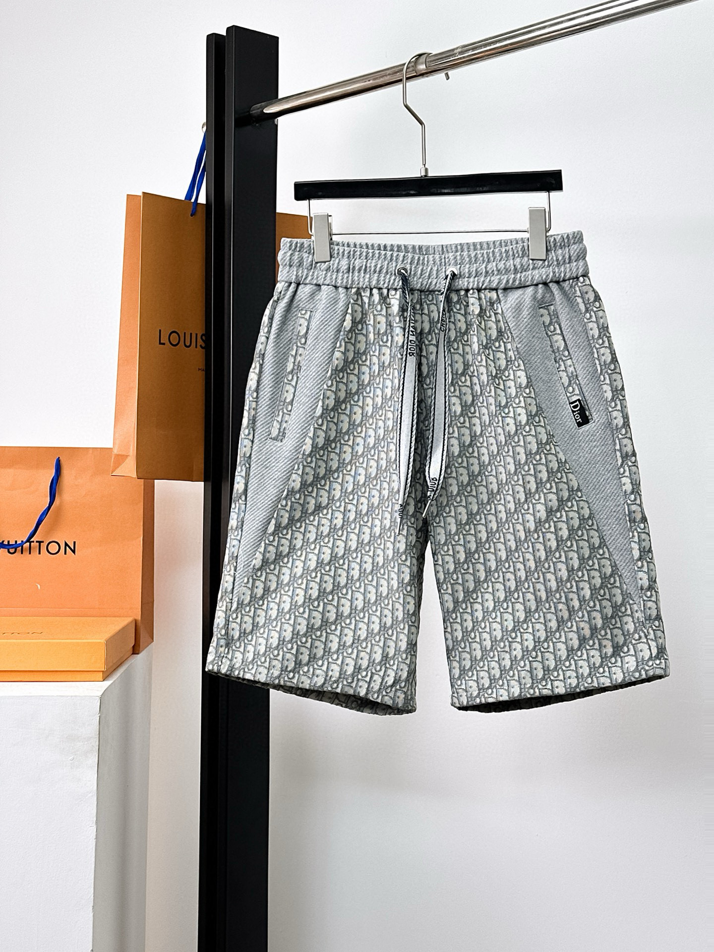 디올 남자 반바지