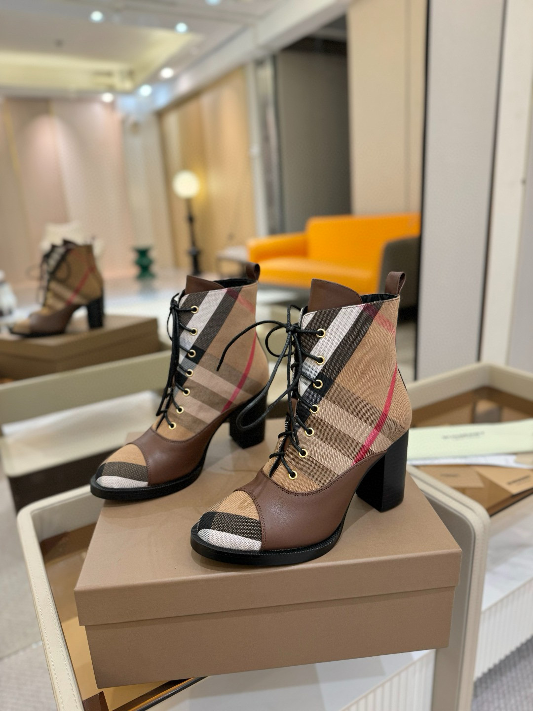 버버리 9.5CM 여자 부츠