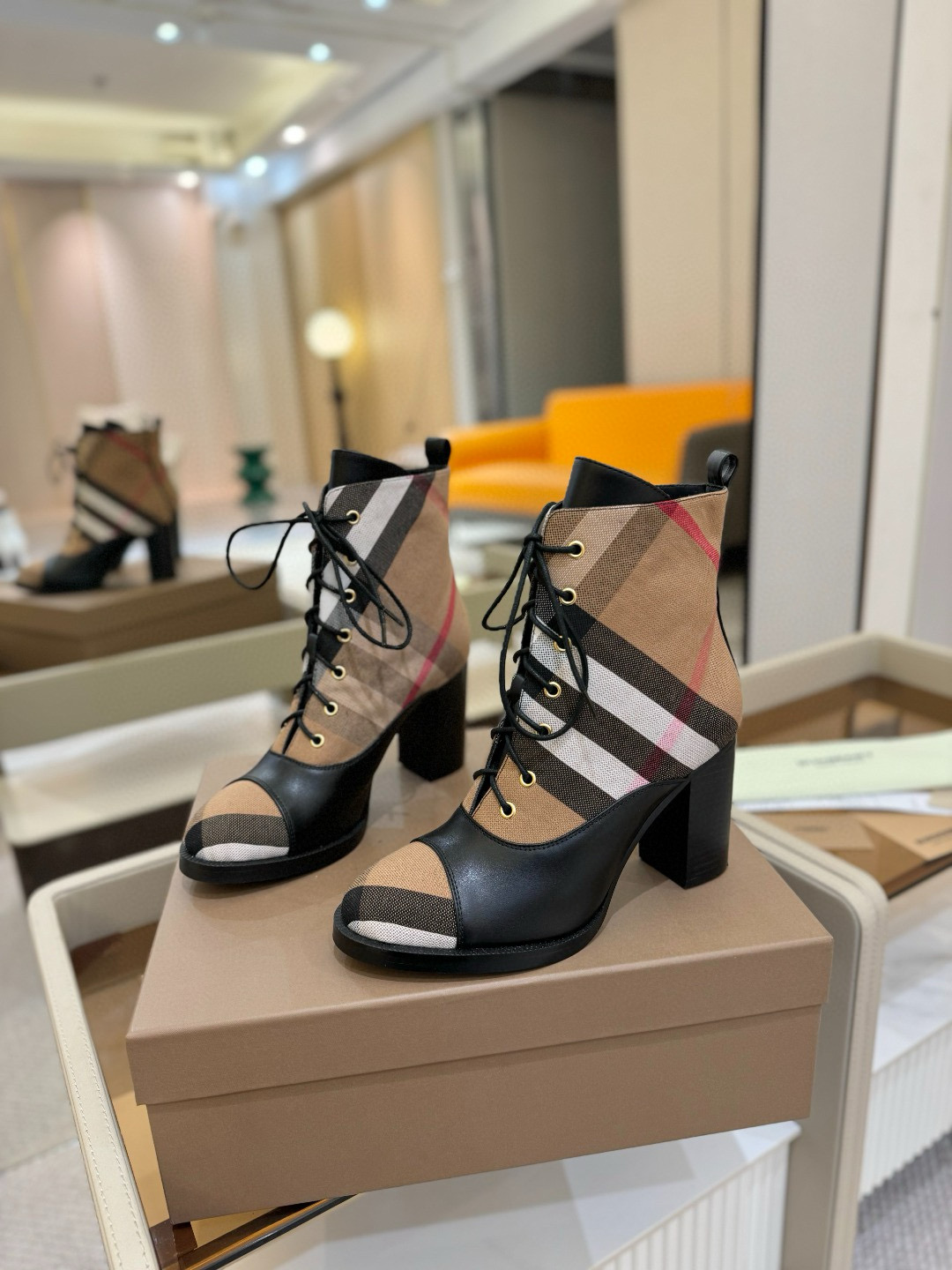 버버리 9.5CM 여자 부츠