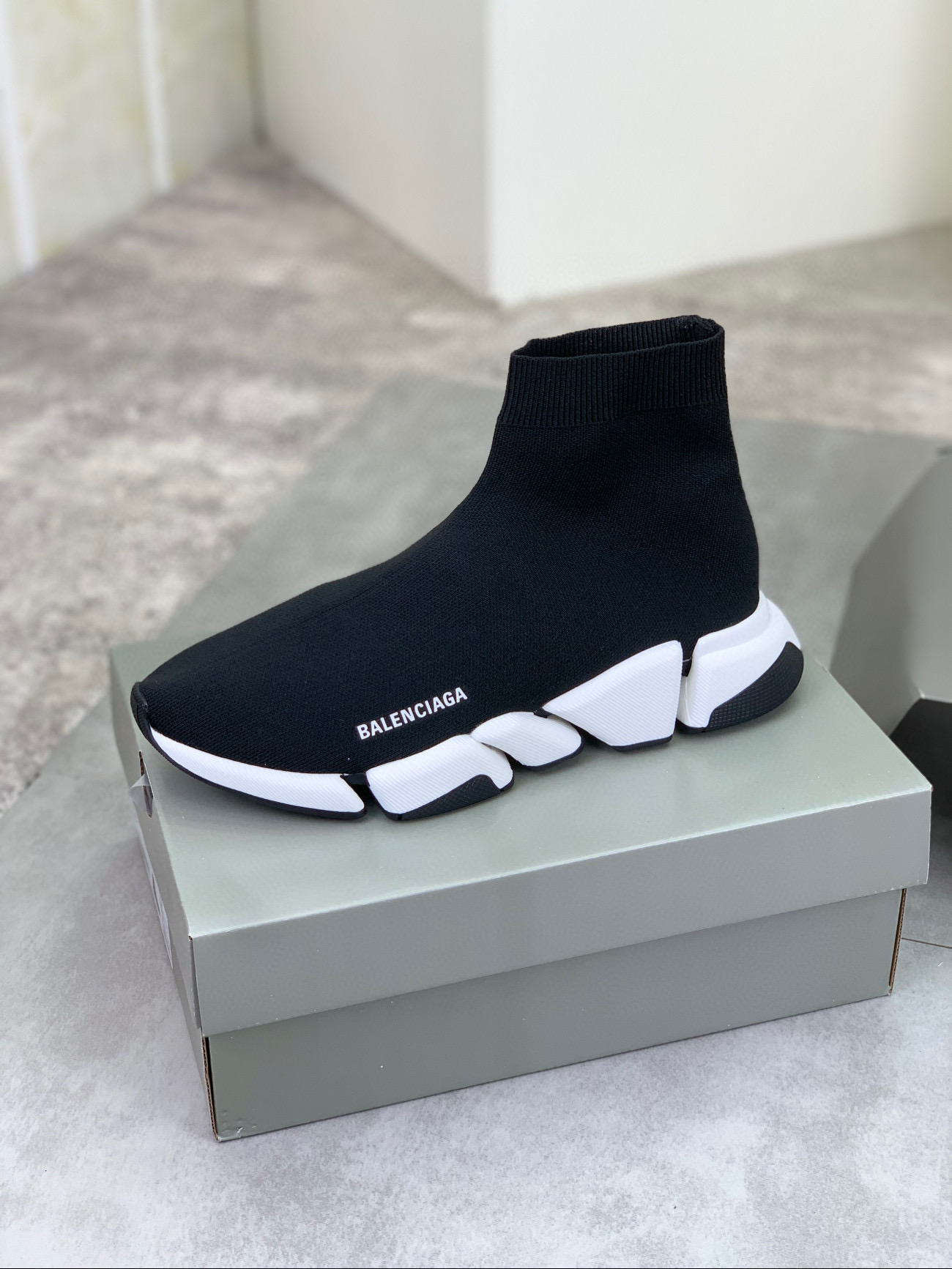 발렌시아가 남여공용 부츠