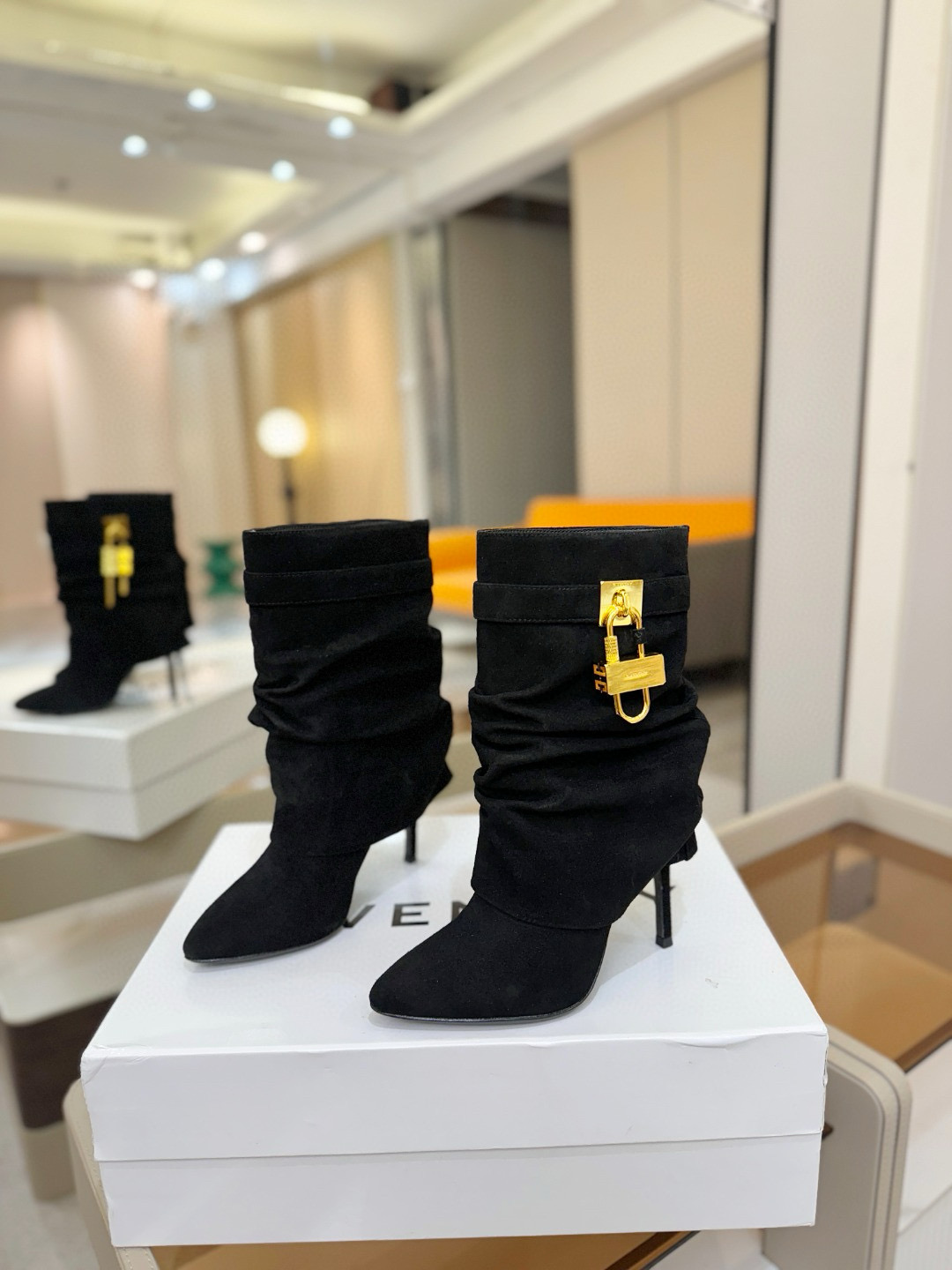 지방시 10CM 여자 부츠