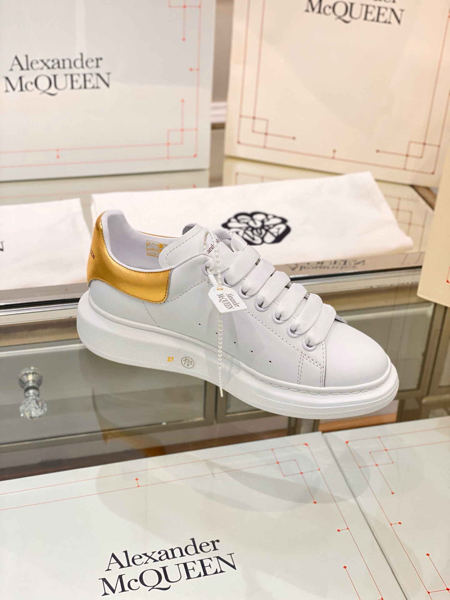 알렉산더 맥퀸 남녀공용 신발 운동화 스니커즈