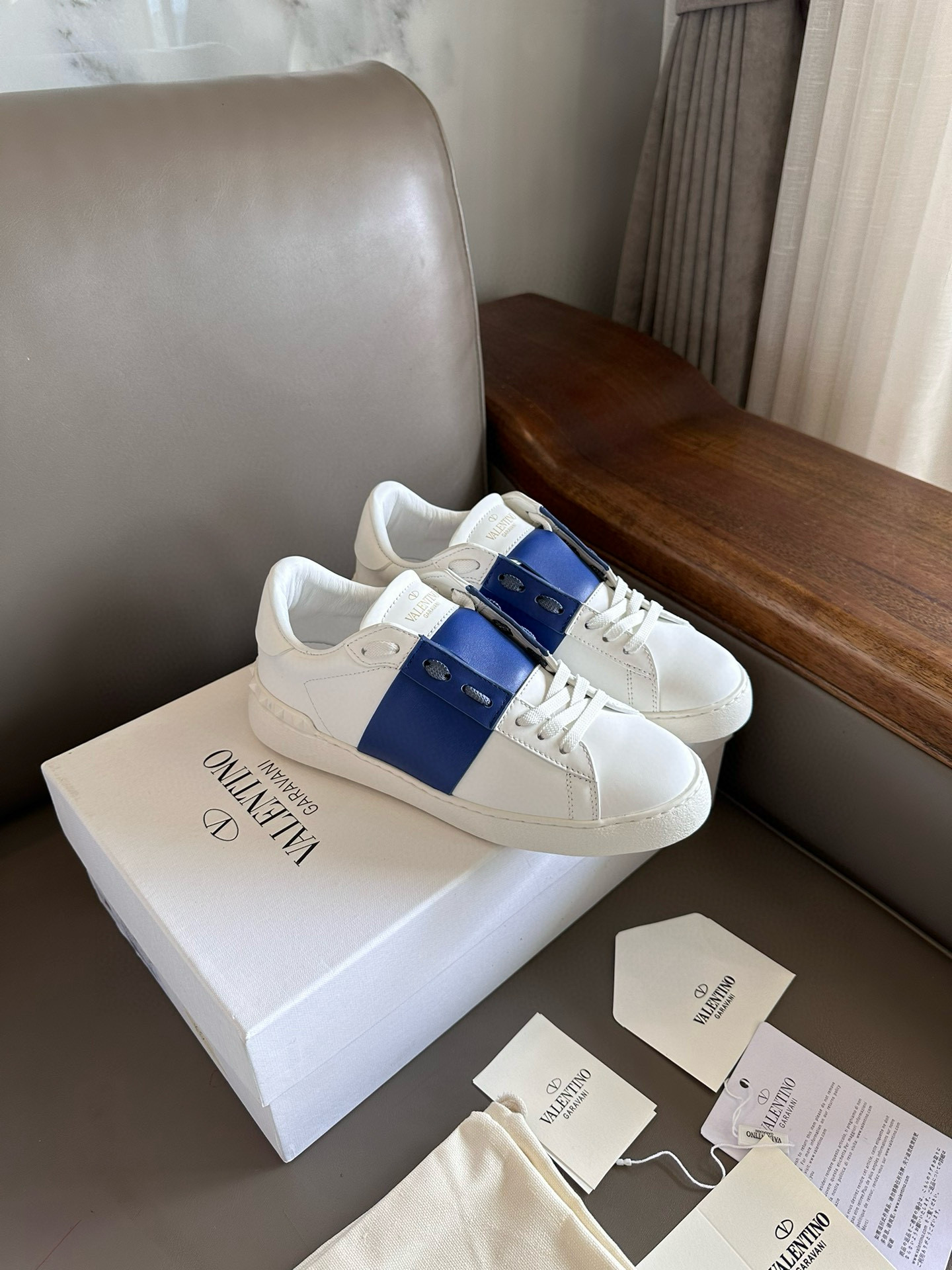 발렌티노 남녀공용 신발 운동화 스니커즈