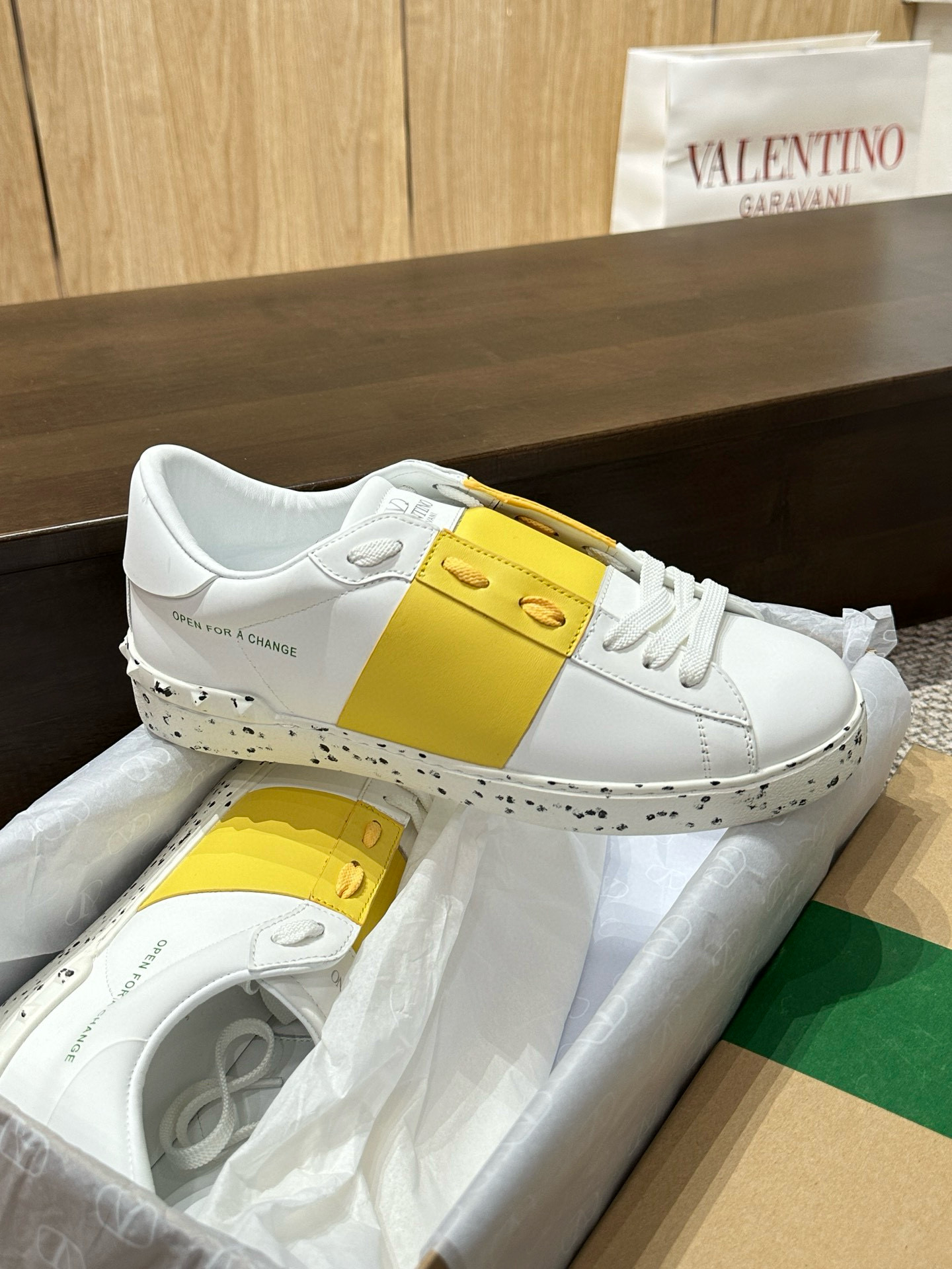 발렌티노 남녀공용 신발 운동화 스니커즈