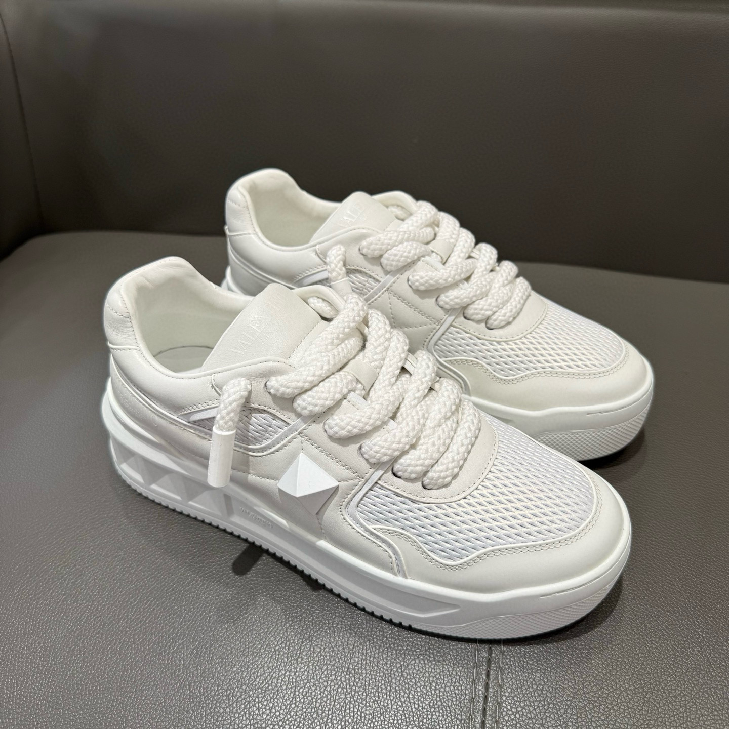 발렌티노 남녀공용 신발 운동화 스니커즈