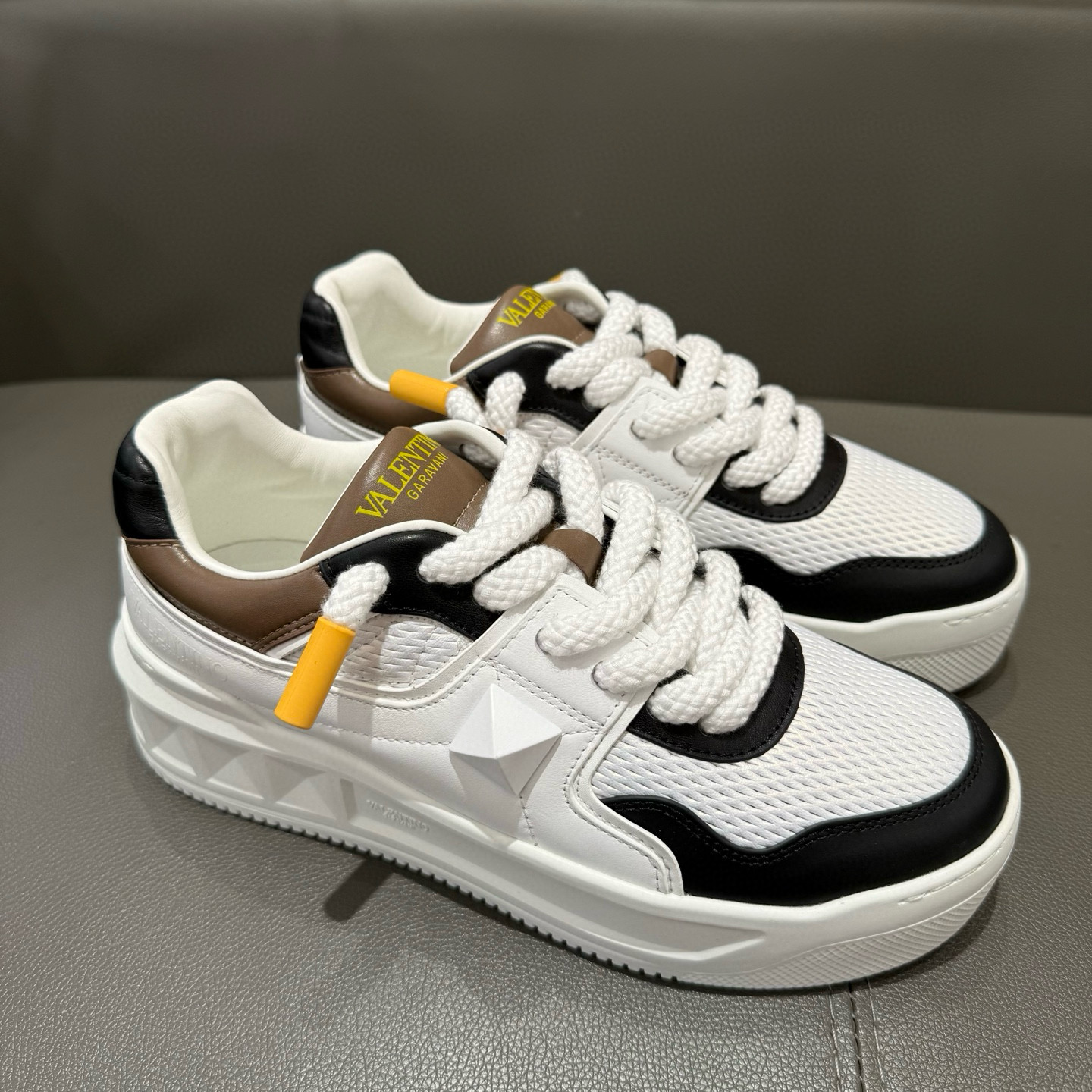 발렌티노 남녀공용 신발 운동화 스니커즈