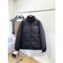 발렌시아가 남자 패딩