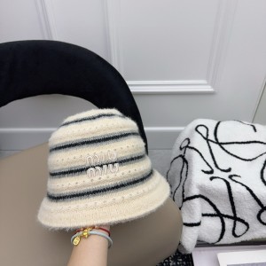 미우미우 겨울 모자