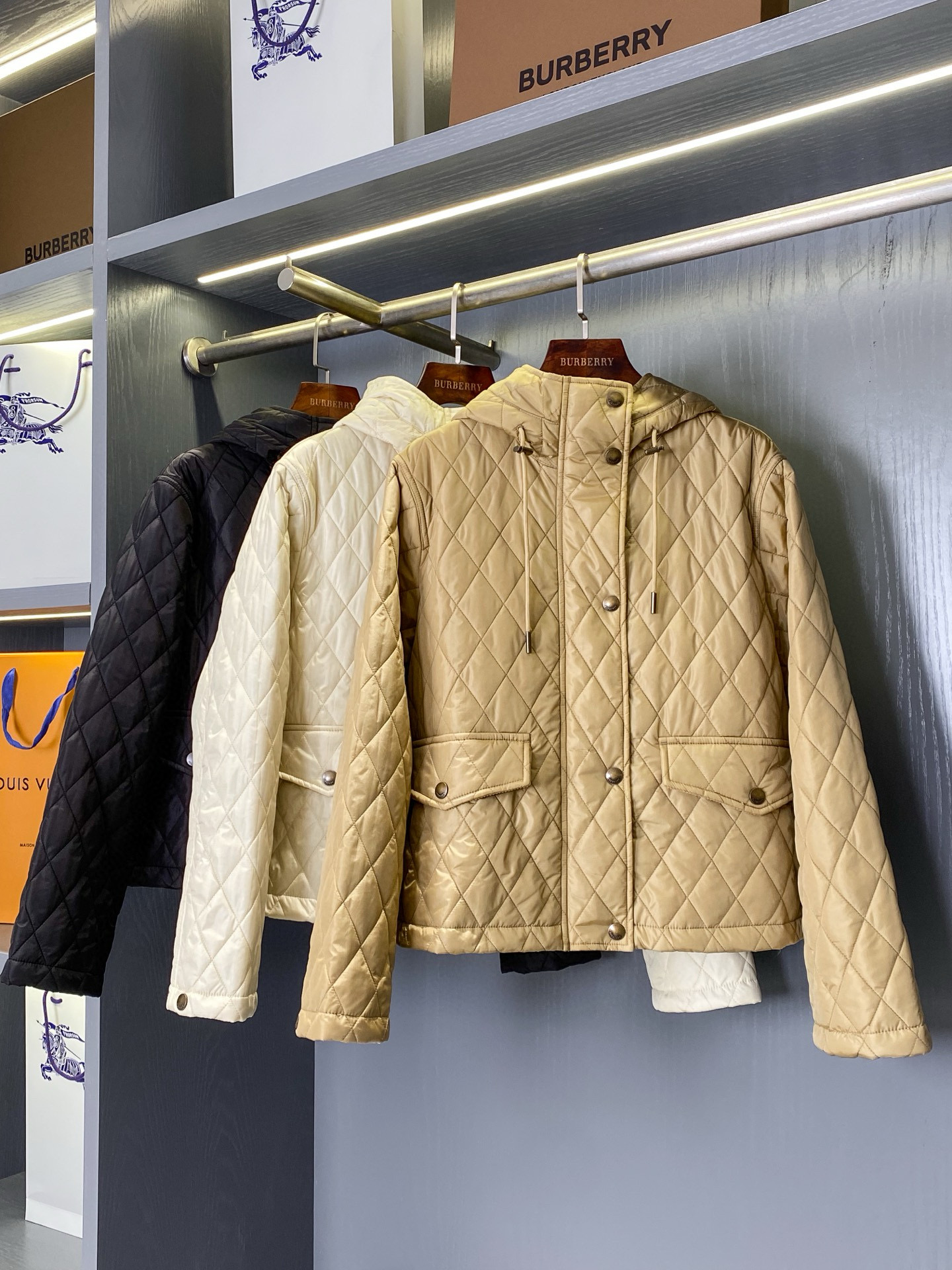 버버리 여자 패딩