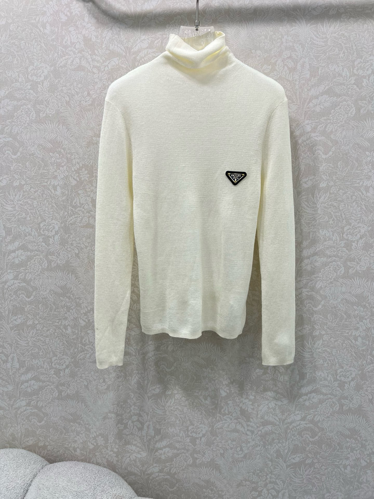 프라다 여자 니트