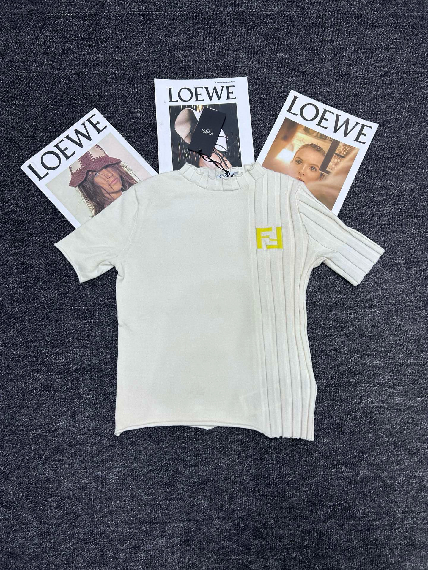 펜디 여자 반팔