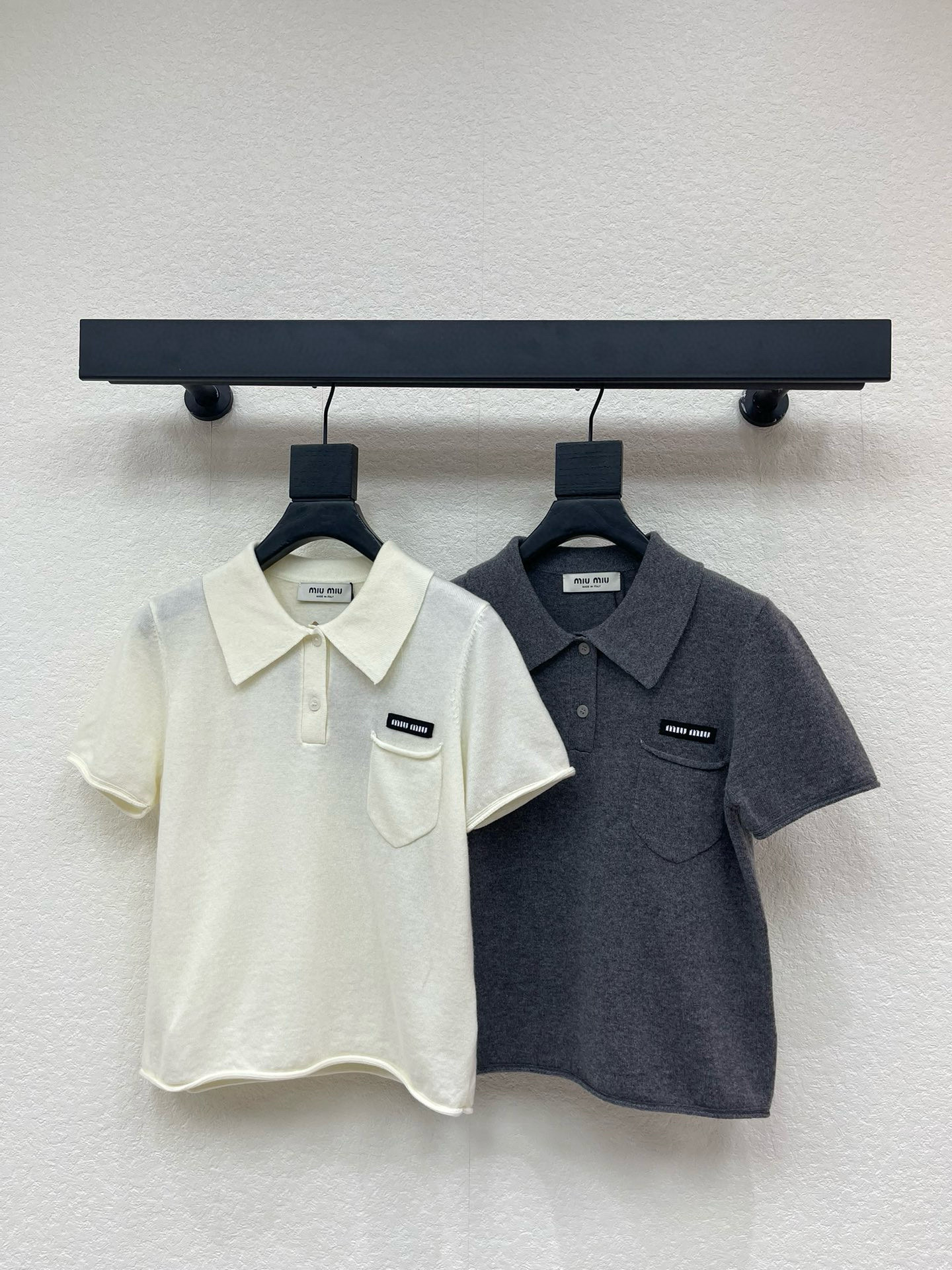 미우미우 2컬러 여자 반팔