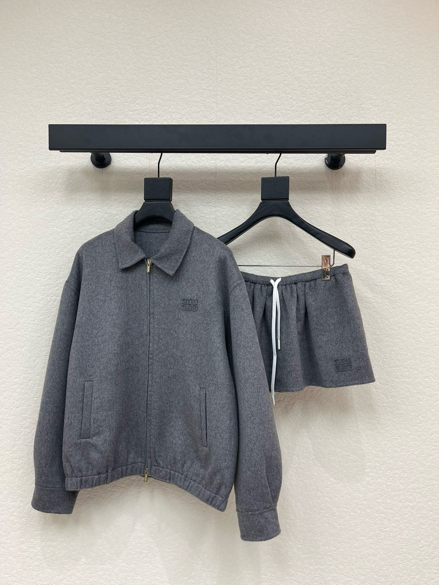 미우미우 여자 세트