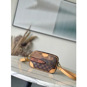 루이비통 M26020 남녀공용가방