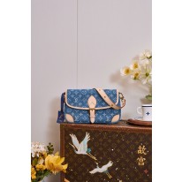 루이비통 M13070 여자가방